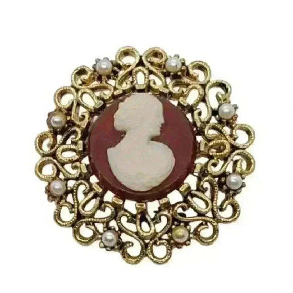 Victorian Revival Gold Cameo Brooch Celluloid & Faux Pearl Filigree Vintage - Picture 1 of 7